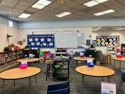 McCall - Quannah Elementary School Library in North Las Vegas