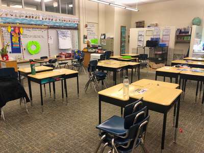 Sombra Del Monte Elementary School Classroom Standard in Albuquerque