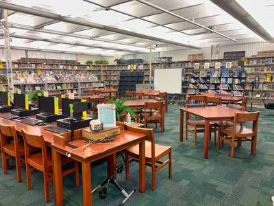 Coleman Middle School (0921) Library in Tampa