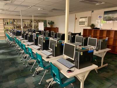 Coleman Middle School (0921) Library in Tampa