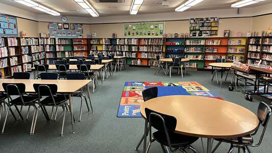 Douglas Gardens Elementary School Library in Springfield