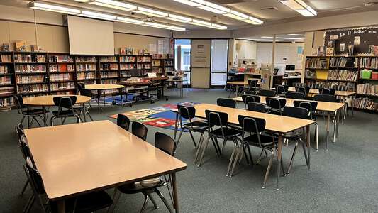 Douglas Gardens Elementary School Library in Springfield