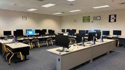 Oak Grove High School in San Jose California Slideshow Image 7