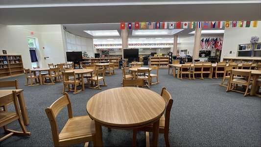 Southwest Middle School Media Center in Charlotte 3