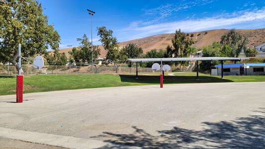 Oak Hills Elementary Outdoor Basketball Courts in Oak Park