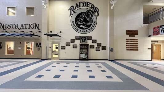 Crews Lake Middle School Atrium in Spring Hill 3