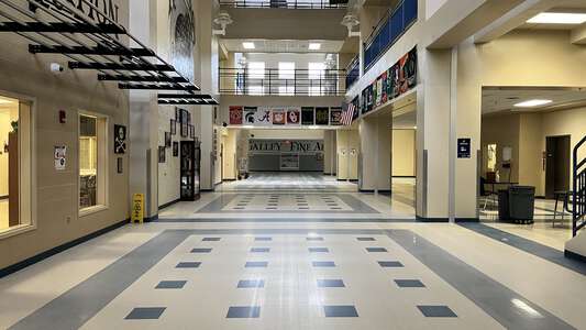 Crews Lake Middle School in Spring Hill Florida Slideshow Image 3