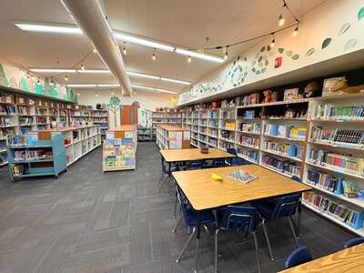 Bryan Elementary School Library in Coeur d' Alene 4