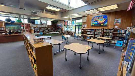 Belshaw Elementary School Library in Antioch 3