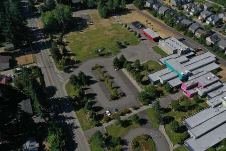 Lakeland Elementary School Parking Lot - Staff in Auburn