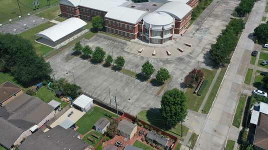 Terrytown Elementary School Parking Lot in Terrytown 2