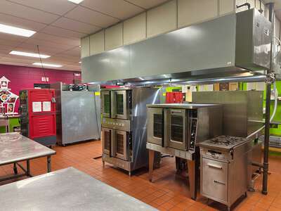 Spring Hill Elementary School Kitchen in Spring Hill