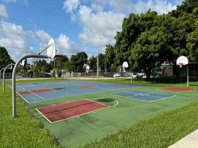 Seminole Elementary School Outdoor Basketball Courts in Miami