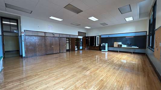 Young - Ella Flagg Young Elementary School Classroom Standard in Chicago 2