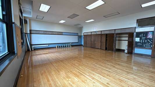 Young - Ella Flagg Young Elementary School Classroom Standard in Chicago 3