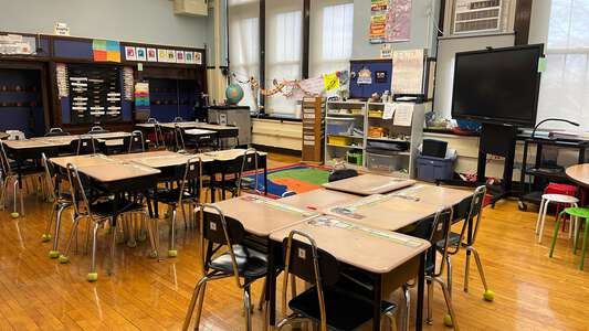 Murphy - John B Murphy Elementary School Classroom Standard in Chicago 5
