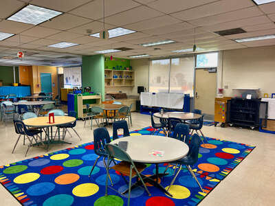 Villa Del Rey Creative Sciences and Arts Magnet School Library in Baton Rouge 5