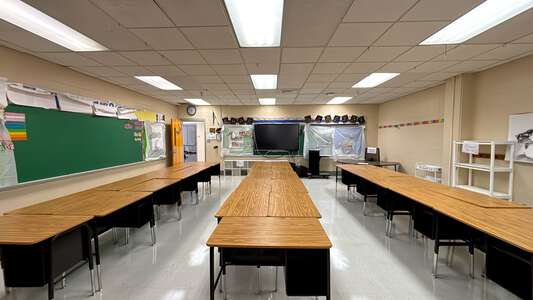 CT Janet Elementary School Classroom Standard in Marrero 3