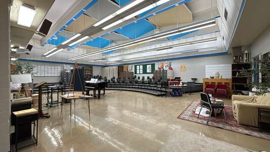 Churchill High School Choir (D13) in Eugene