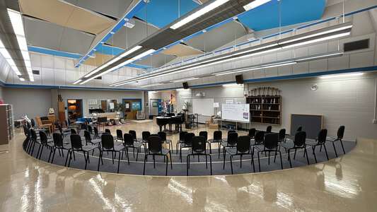 Churchill High School Choir (D13) in Eugene