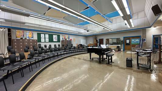 Churchill High School Choir (D13) in Eugene