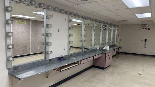 Deer Valley High School Dressing Room in Antioch
