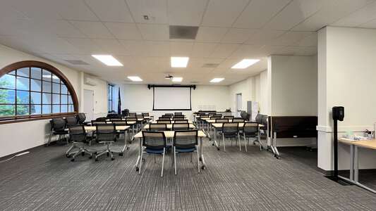 Hood River Boardroom - Room 204