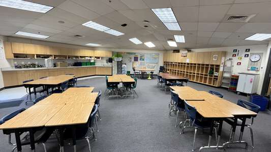 Gilham Elementary School Classroom Standard in Eugene