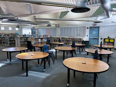 Thomas - Ruby S. Elementary School Library in Las Vegas