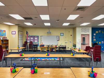 Bryan - Roger M. Elementary School Library in Las Vegas