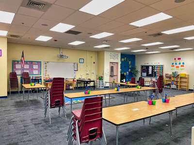 Bryan - Roger M. Elementary School Library in Las Vegas
