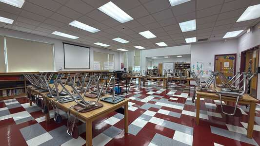 Madero - Francisco I Madero Middle School Library in Chicago 3