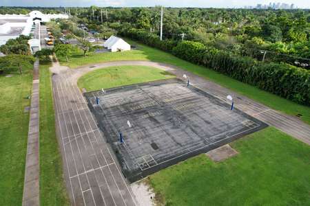 New River Middle School Outdoor Basketball Courts in Fort Lauderdale