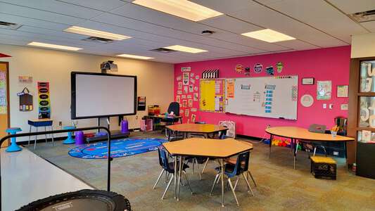 Hawthorne Elementary School Classroom Standard in Albuquerque 2