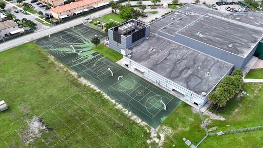 Hialeah Gardens Senior High School Outdoor Basketball Courts in Hialeah Gardens 2