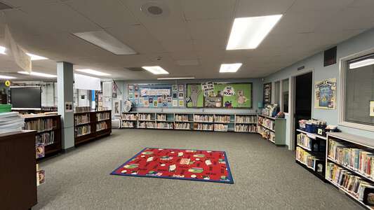 Lake Dolloff Elementary School Library in Auburn