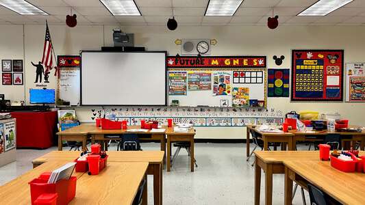 Royal Palm Elementary School Classroom Standard in Miami
