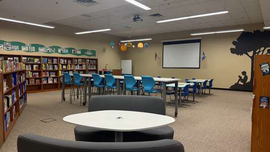 Lake Park Elementary School Media Center in Bethany 2
