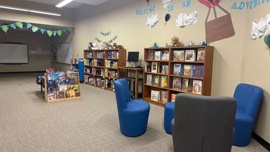 Lake Park Elementary School Media Center in Bethany 4