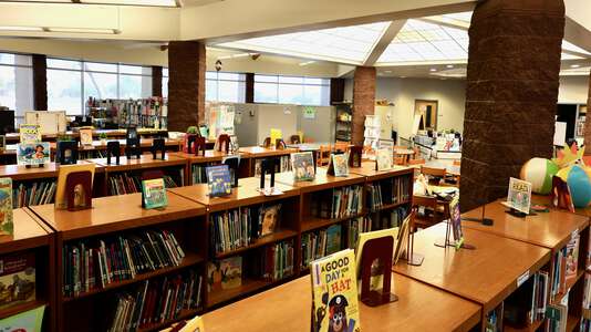 Maricopa Elementary School Library in Maricopa