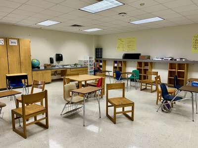S S Conner Elementary School Classroom Standard in Dallas