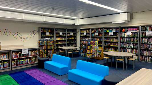 Madera Elementary School Library in Simi Valley