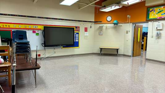 Schneckenburger Elementary School Classroom Standard in Kenner 3