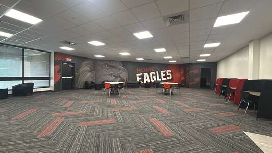 Del City High School Library in Del City 2