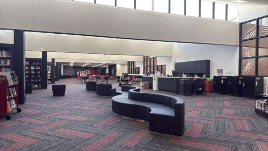 Del City High School Library in Del City 4