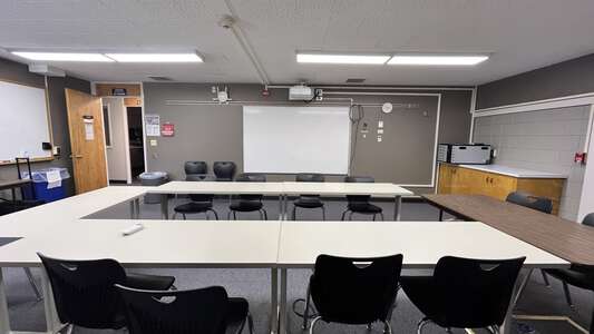 Education Center Mozart Room in Eugene 4