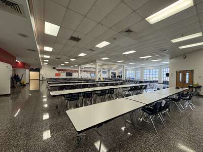 Landstown Middle School Cafeteria in Virginia Beach