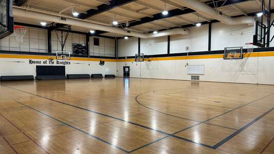 Rio Linda High School Gym - Auxiliary in Rio Linda