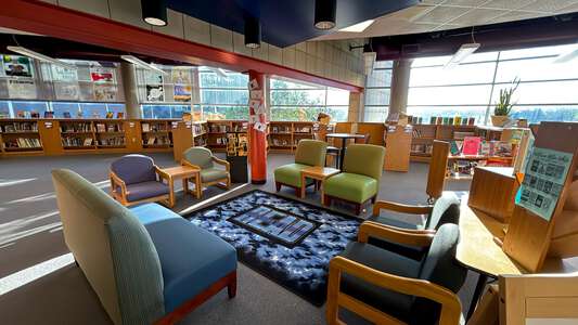 Brooks Center for STEM and Arts Magnet Middle School Library in Wichita 2