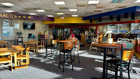Brooks Center for STEM and Arts Magnet Middle School Library in Wichita 4